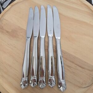 Set of 5 Water Lily Reed and Barton Table Knives Japan‎ Floral Detail 1990's